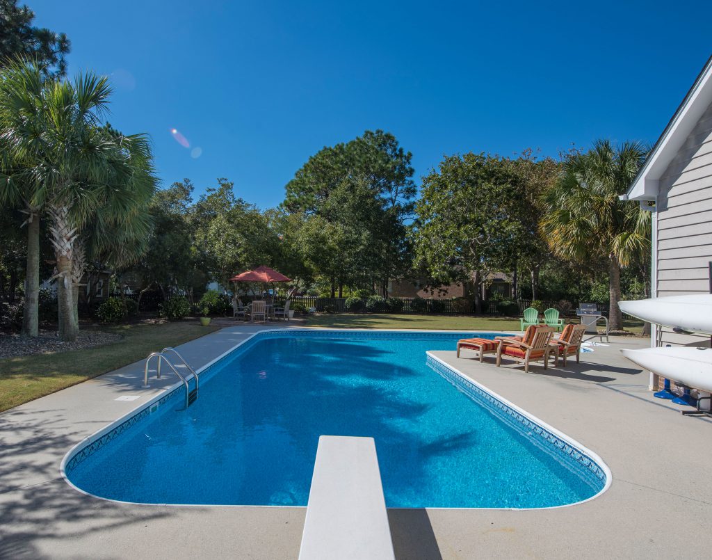 Diving plank swimming pool